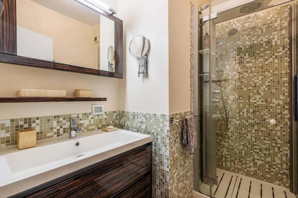 Appartement Amazing Apt In The Heart Of Pta Venezia Milan